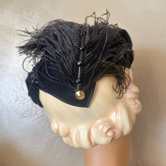 INVENTIVE 1940\'S BLACK FELT CAP WITH GOLD STUDS, BEADS & SATIN BAND TRIM main image 7